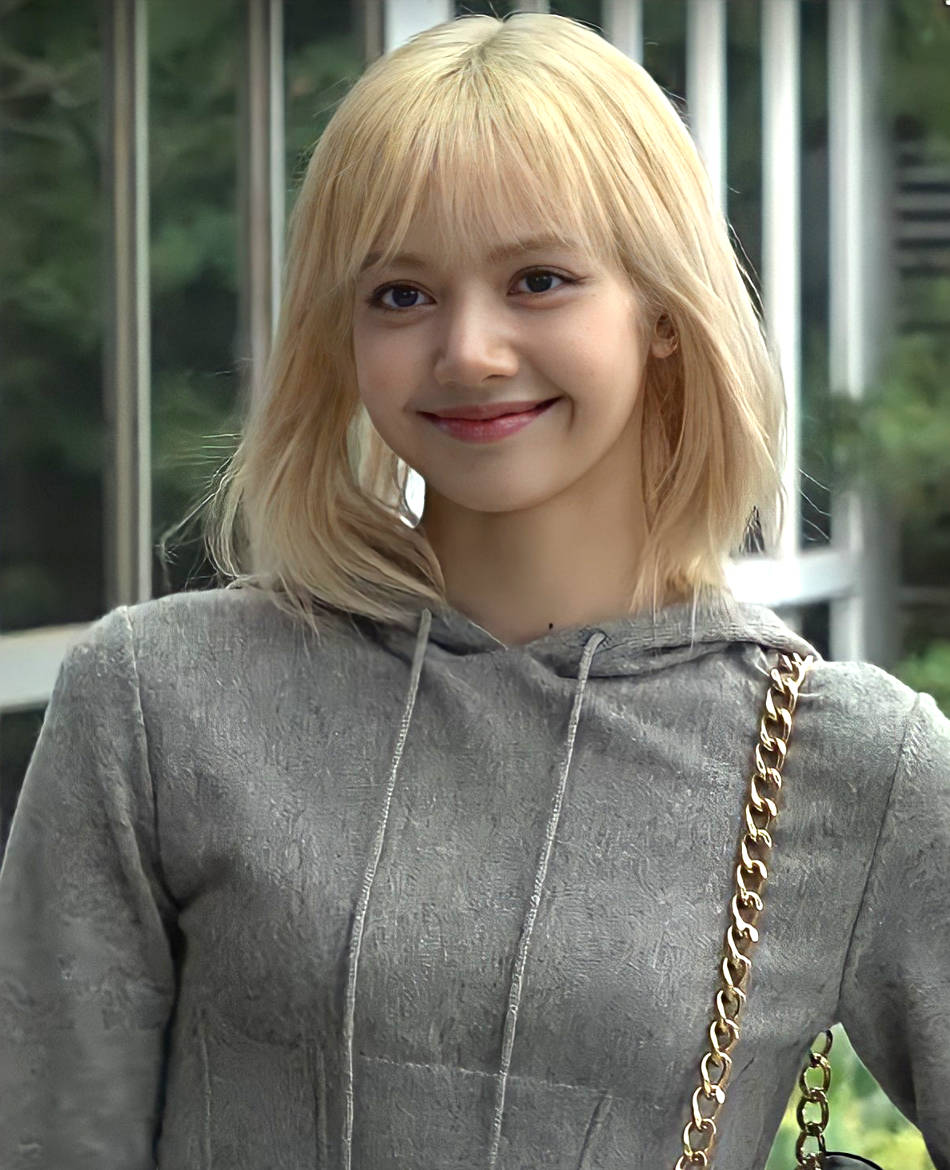Lisa Manobal at Gimpo International Airport in June 2022