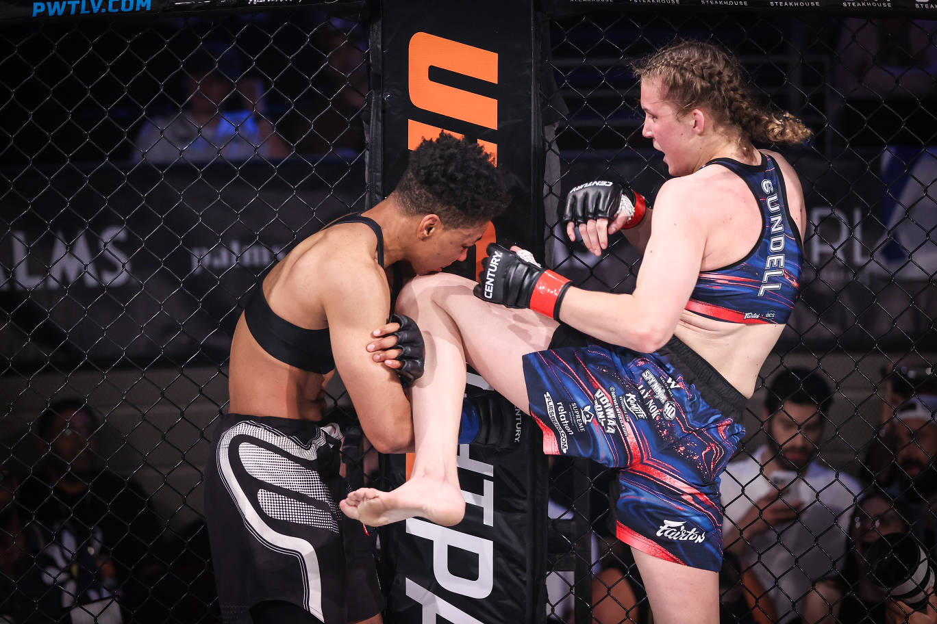 Smilla Sundell gives a knee