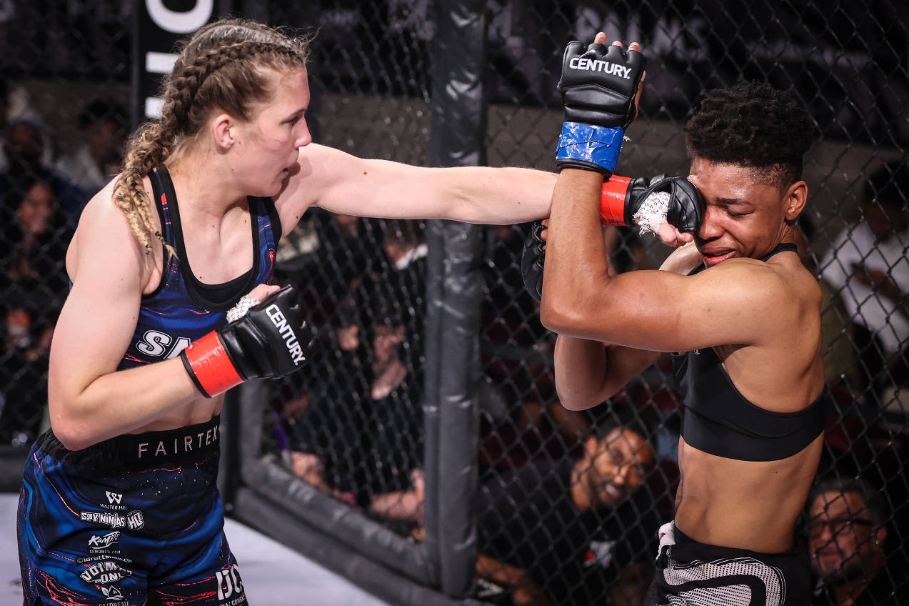 Smilla Sundell delivers a straight left