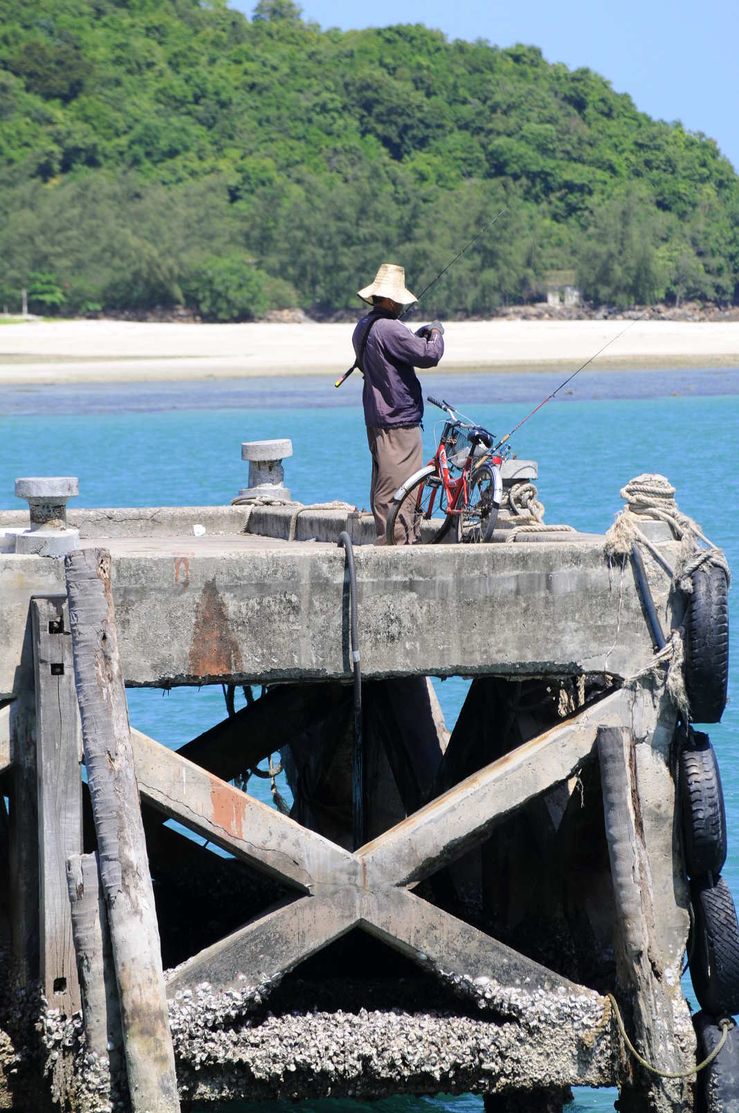 Fisherman in Thongsala, Koh Phangan
