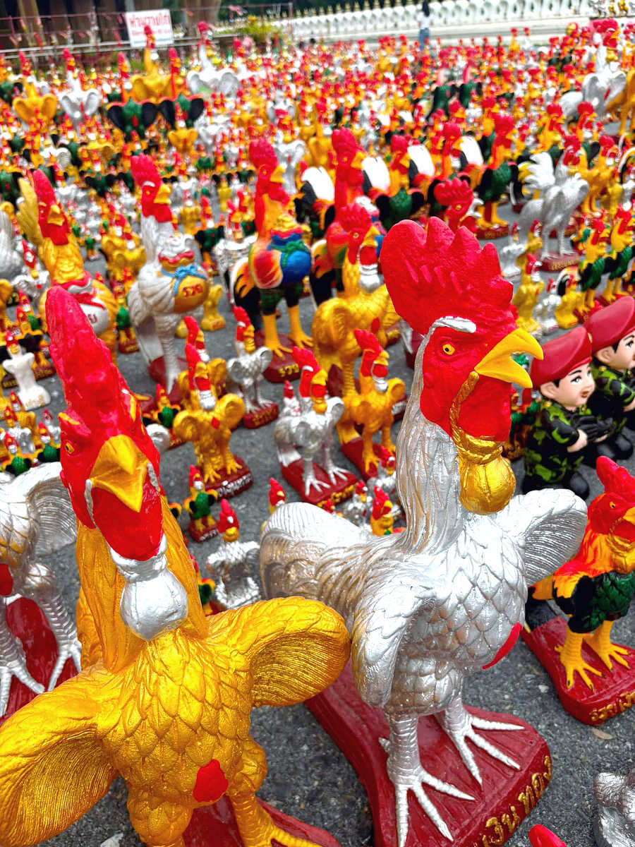 Thousands of rooster statues at Wat Chedi